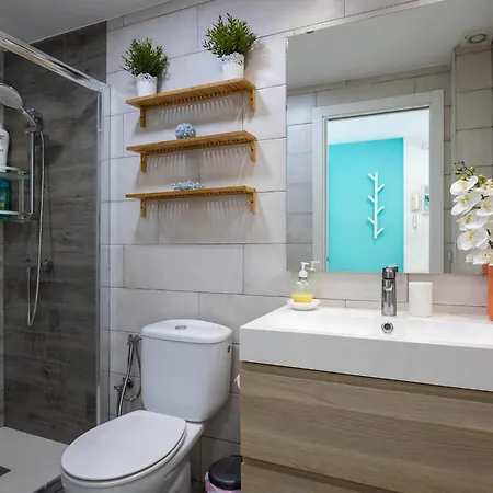 Fantastico Piso 2 A 2 Min De La Playa Apartman